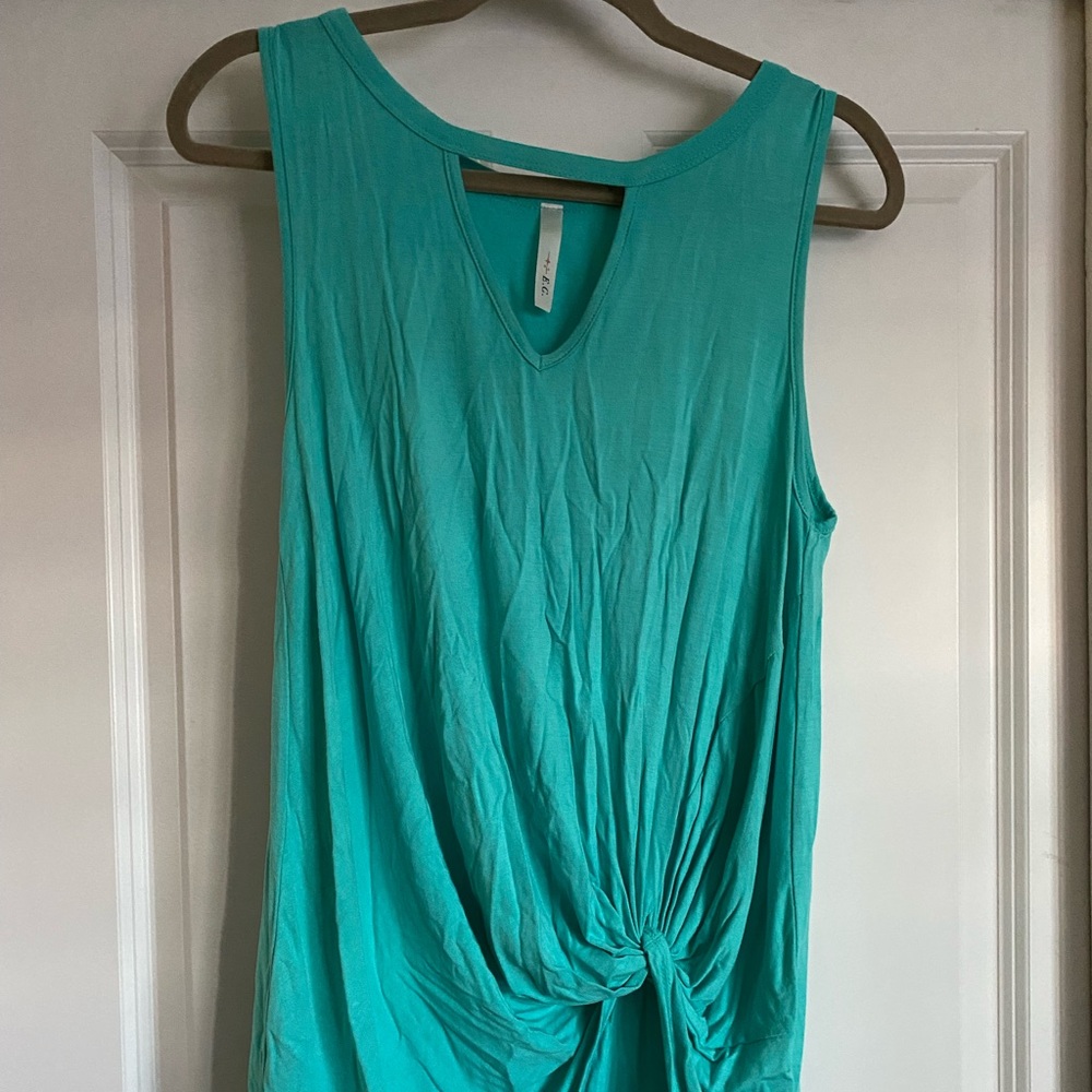 E.C. Size Small Solid Aqua Mint Key Hole Bottom Front Knot Rayon Tank Top